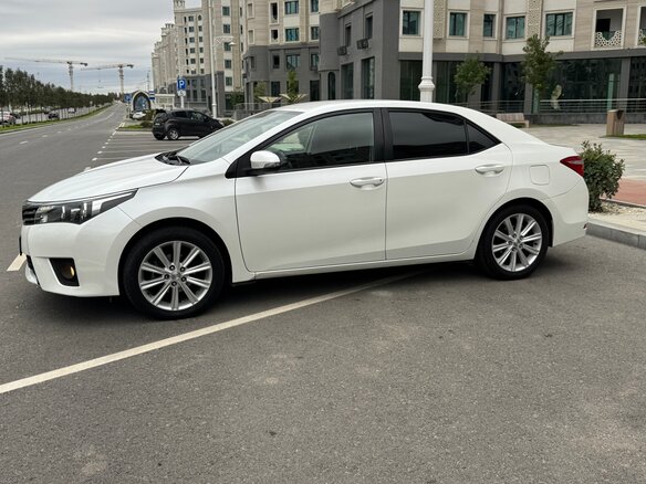 2013 Toyota Corolla XI (E160, E170, E180), белый, 1150000 рублей - вид 7
