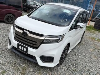 2020 Honda Stepwgn Spada V Рестайлинг, белый, 2090004 рублей, вид 2