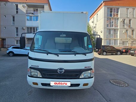 2011 Toyota Dyna, белый, 4200000 рублей, вид 3