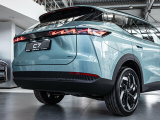 2026 Omoda C7, зелёный, 3299000 рублей, вид 2