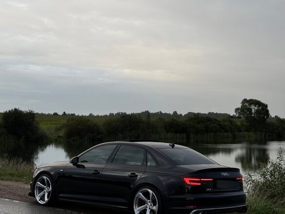2017 Audi A4 V (B9), чёрный, 3100000 рублей - вид 8