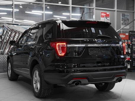 2019 Ford Explorer V Рестайлинг 2, чёрный, 2799000 рублей, вид 4