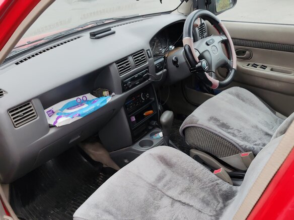 1999 Mazda Demio I (DW), красный, 200000 рублей - вид 4