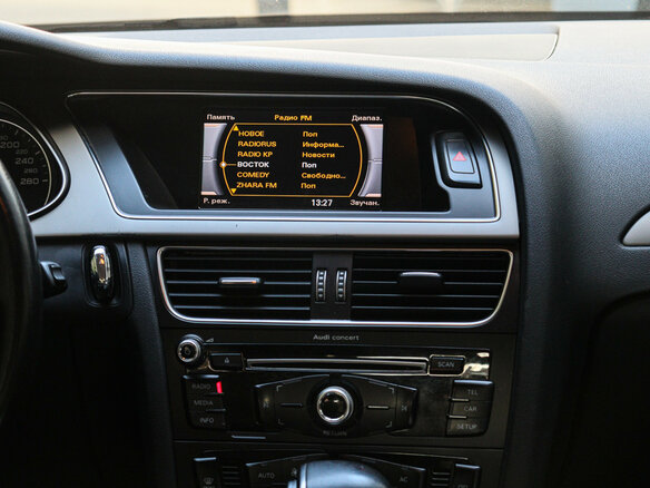 2012 Audi A4 IV (B8) Рестайлинг, белый, 1300000 рублей - вид 9