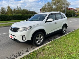 2014 Kia Sorento II Рестайлинг, белый, 1700000 рублей, вид 1