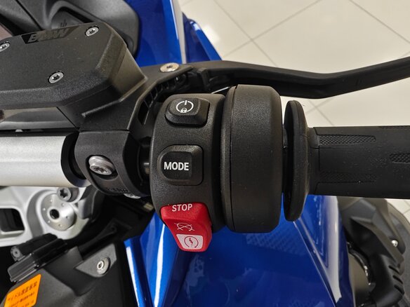 2025 BMW R 1300 RS, синий, 1990000 рублей - вид 32