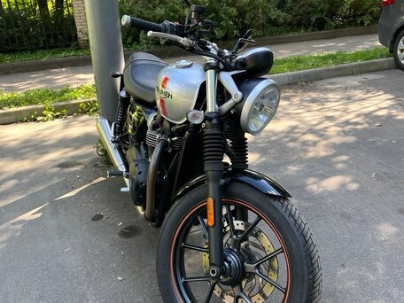 2017 Triumph Street Twin, серебристый, 888888 рублей, вид 1