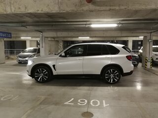 2014 BMW X5 25d III (F15), белый, 3150000 рублей, вид 4
