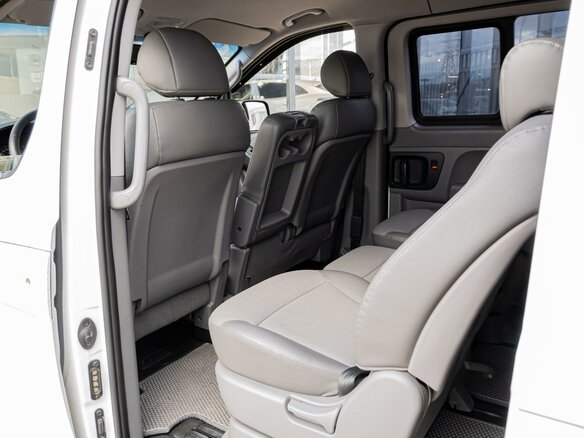 2012 Hyundai Grand Starex I, белый, 2220000 рублей - вид 12