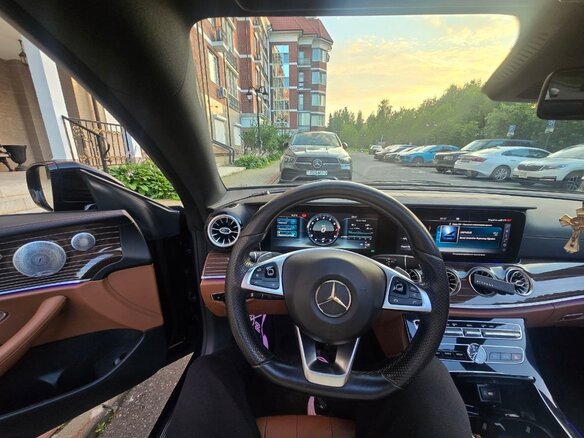 2017 Mercedes-Benz E-Класс 200 V (W213, S213, C238), синий, 4600000 рублей - вид 5
