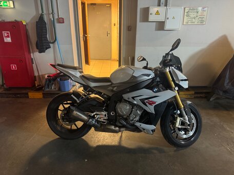 2015 BMW S 1000 R, белый, 1010000 рублей, вид 2