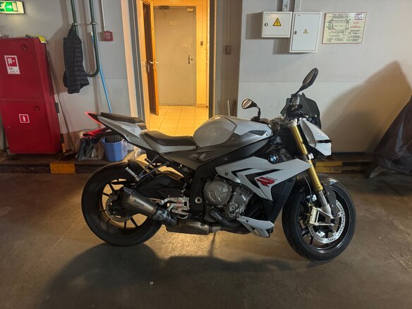 2015 BMW S 1000 R, белый, 1010000 рублей - вид 1