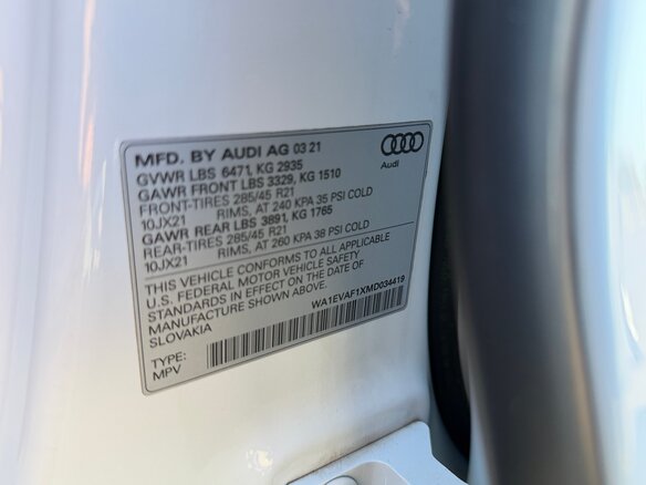 2021 Audi Q8 55 TFSI I (4M), белый, 4350000 рублей - вид 31