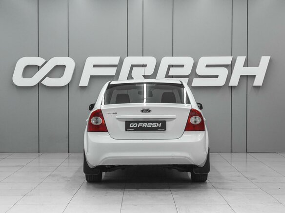 2009 Ford Focus II Рестайлинг, белый, 809000 рублей - вид 3