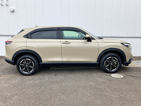 2023 Honda Vezel II, бежевый, 1680000 рублей, вид 4