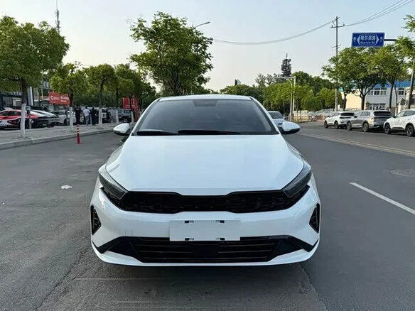 2023 Kia K3 II (China Market) Рестайлинг, белый, 1280285 рублей - вид 1