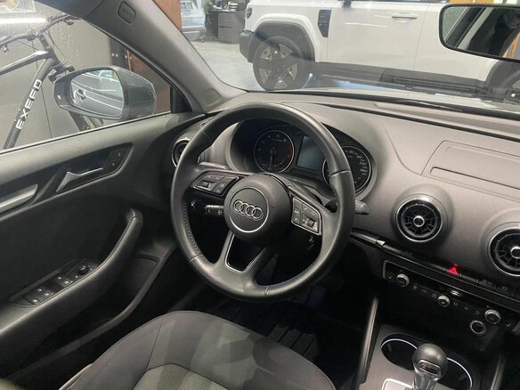 2018 Audi A3 III (8V) Рестайлинг, серый, 1959000 рублей - вид 27