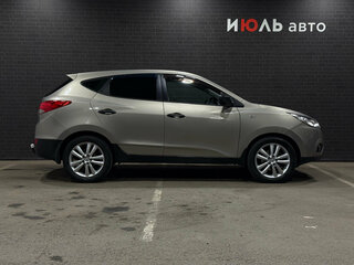 2011 Hyundai ix35 I, бежевый, 840000 рублей, вид 4