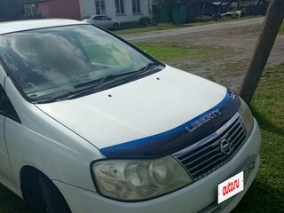 2001 Nissan Liberty, белый, 290000 рублей, вид 4