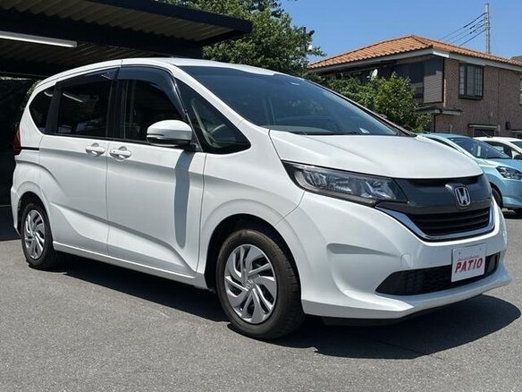 2019 Honda Freed II, белый, 1165000 рублей - вид 2