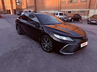 2021 Toyota Camry VIII (XV70) Рестайлинг, чёрный, 3300000 рублей, вид 1