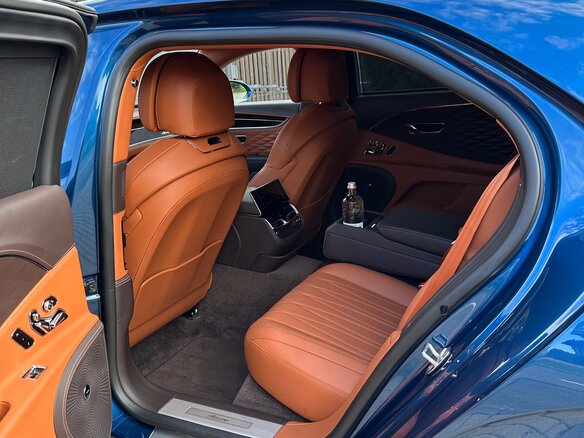 2023 Bentley Flying Spur III, синий, 21500000 рублей - вид 36