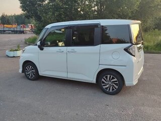 2022 Toyota Roomy I Рестайлинг, белый, 1010000 рублей, вид 4