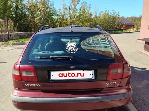1997 Volvo V40 I, красный, 135000 рублей - вид 6