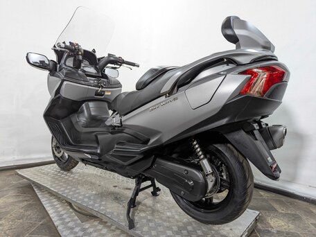 2013 Suzuki Burgman (SkyWave) 650, серебристый, 639000 рублей, вид 4