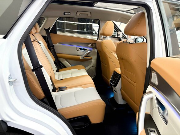 2026 Jetour X70+ I Рестайлинг, белый, 3399000 рублей - вид 5