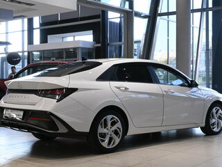 2023 Hyundai Elantra VII (CN7) Рестайлинг, белый, 1859000 рублей, вид 5