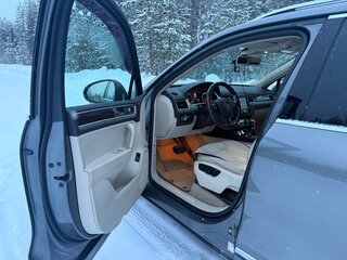 2016 Volkswagen Touareg II Рестайлинг, серый, 2850000 рублей, вид 5