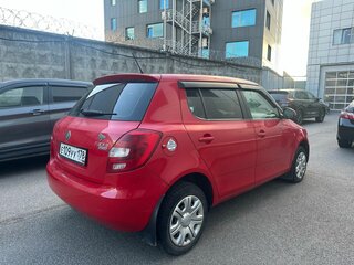 2011 Skoda Fabia II Рестайлинг, красный, 350000 рублей, вид 3