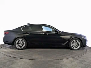 2021 BMW 5 серии 520i VII (G30/G31/G38) Рестайлинг, чёрный, 3930000 рублей, вид 4