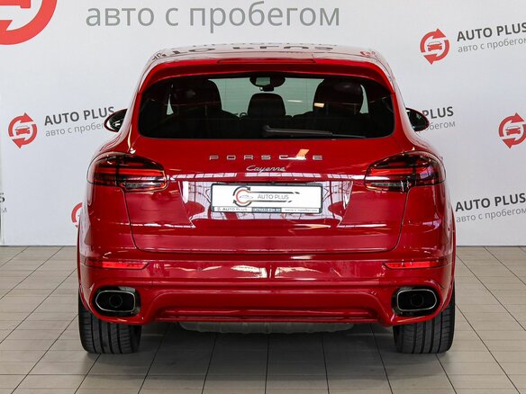 2015 Porsche Cayenne II Рестайлинг (958), красный, 3299000 рублей - вид 3