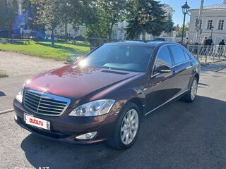 2006 Mercedes-Benz S-Класс 550 V (W221), пурпурный, 1850000 рублей, вид 1