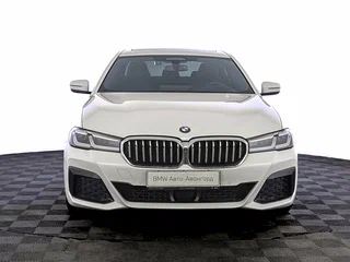 2021 BMW 5 серии 520i VII (G30/G31/G38) Рестайлинг, белый, 4500000 рублей, вид 2