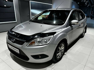 2011 Ford Focus II Рестайлинг, серебристый, 438000 рублей, вид 1