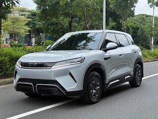 2025 BYD Yuan Up 45.12 kWh, серебристый, 1988011 рублей, вид 1