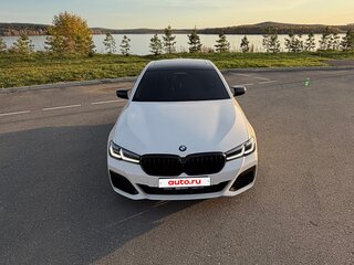 2021 BMW 5 серии 530i xDrive VII (G30/G31/G38) Рестайлинг, белый, 4999000 рублей, вид 4