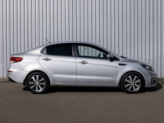 2016 Kia Rio III Рестайлинг, серебристый, 1160000 рублей, вид 5