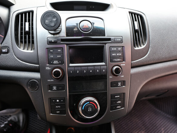 2009 Kia Cerato 4-speed II, серый, 550000 рублей - вид 13