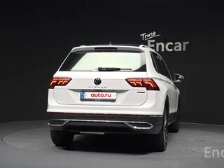 2022 Volkswagen Tiguan II Рестайлинг, белый, 3700000 рублей, вид 4