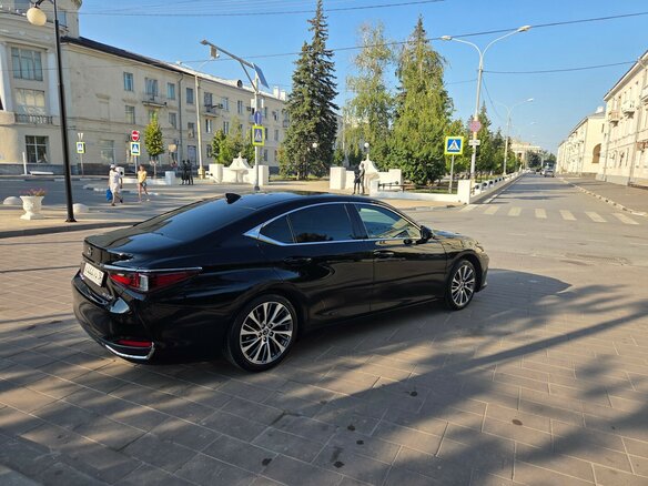 2020 Lexus ES 250 VII, чёрный, 4500000 рублей - вид 7