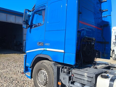 2010 Volvo FH, синий, 4100000 рублей, вид 4