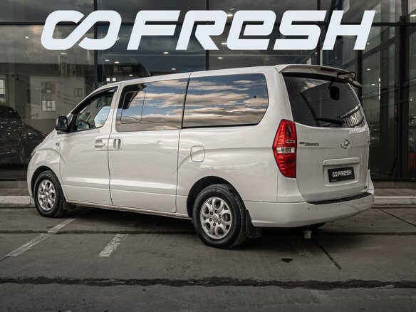 2012 Hyundai Grand Starex I, белый, 2220000 рублей - вид 1