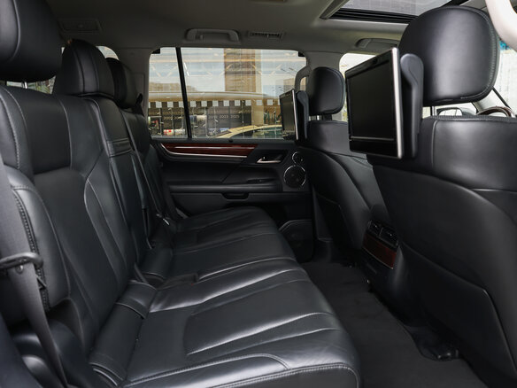 2016 Lexus LX 570 III Рестайлинг 2, белый, 7400000 рублей - вид 11