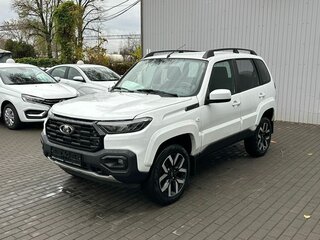 2026 Lada (ВАЗ) Niva Travel I Рестайлинг, белый, 1784000 рублей, вид 3
