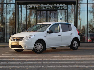 2013 Renault Sandero I, белый, 556000 рублей, вид 1