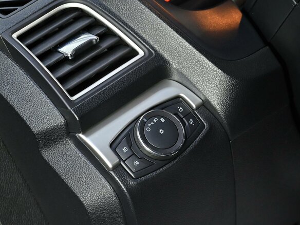 2017 Ford Explorer V Рестайлинг, чёрный, 1965000 рублей - вид 8